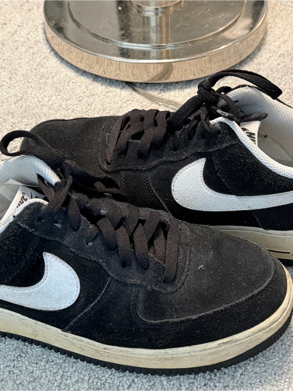 Nike Men’s Black Suede AIR FORCE 1 Low-Top Sneakers men’s sz 10